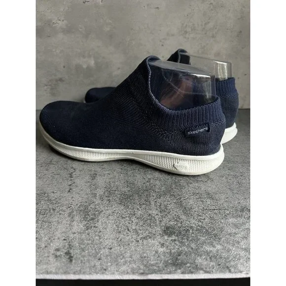 SKECHERS Women’s Dark Blue Goga Max Knit Slip On Shoe Sneaker Size 7 - Picture 7 of 16